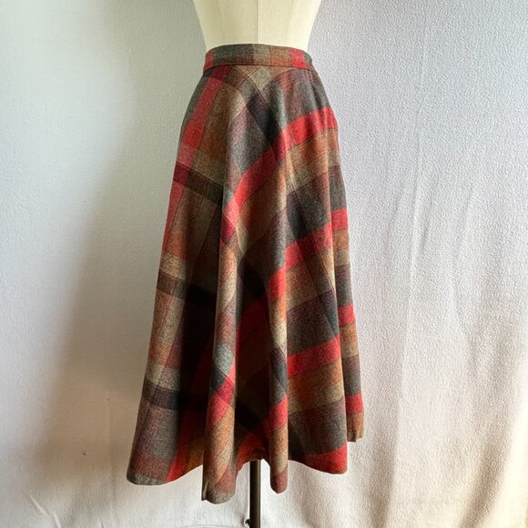 Vintage 1970s Red Plaid Flared Wool Skirt 22 Waist - Picture 2 of 6